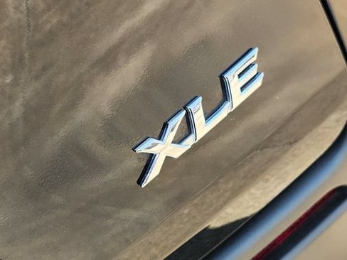 Certified 2026 Toyota Sienna XLE FWD image 12