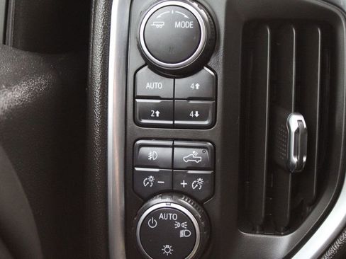 Used 2020 Chevrolet Silverado 1500 RST image 26