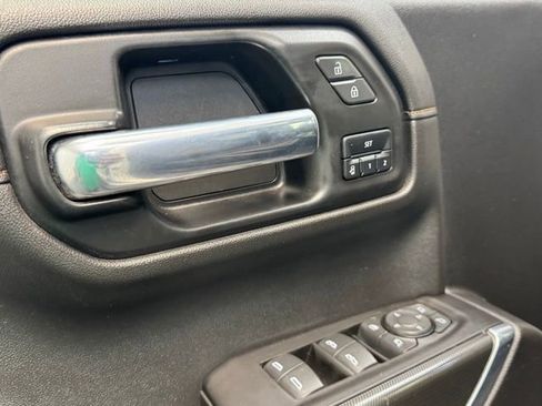 Used 2021 GMC Sierra 1500 AT4 w/ AT4 Value Package image 12