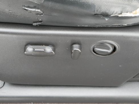 Used 2013 Chevrolet Silverado 2500 LTZ w/ LTZ Plus Package image 11