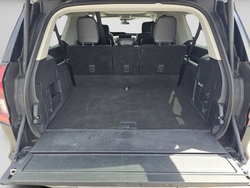 Used 2025 Ford Expedition Max Platinum AWD/4WD image 26