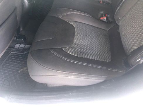 Used 2019 Jeep Cherokee Latitude w/ Popular Appearance Group image 21