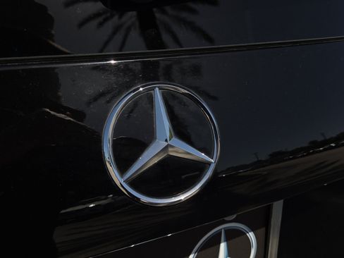 Certified 2023 Mercedes-Benz GLB 250 image 16