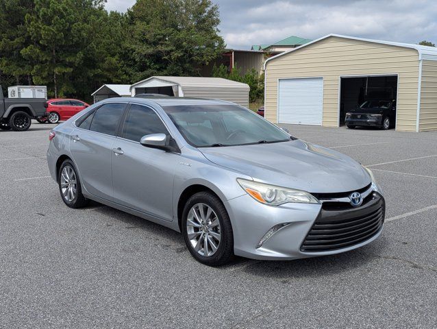 Used 2016 Toyota Camry XLE FWD image 3