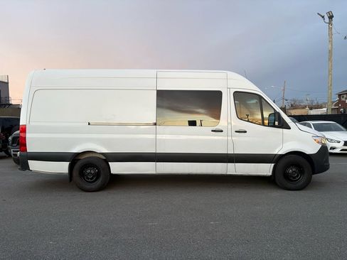 Used 2020 Mercedes-Benz Sprinter 2500 image 5