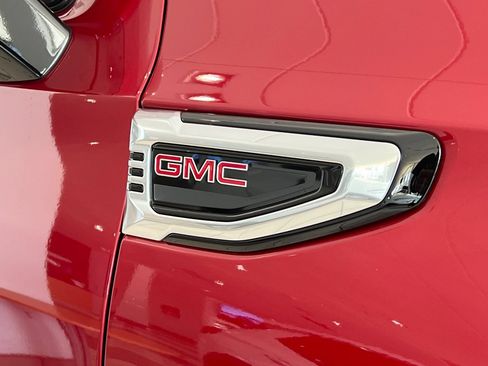 New 2026 GMC Yukon Denali AWD/4WD image 3