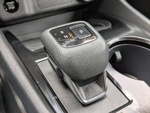 Used 2024 Nissan Rogue SV FWD image 22