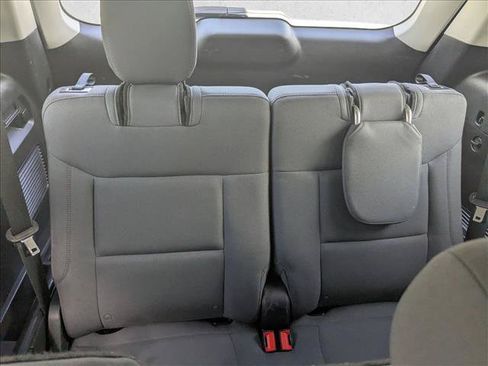 Used 2025 Ford Explorer Active RWD image 17