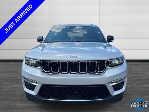 Used 2025 Jeep Grand Cherokee Limited w/ Luxury Tech Group II AWD/4WD image 8