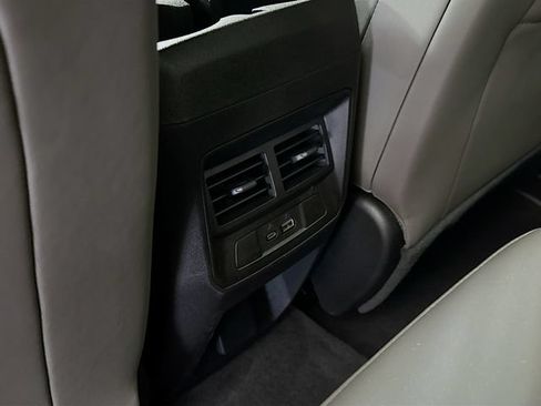 Used 2024 Chevrolet Colorado ZR2 w/ Technology Package AWD/4WD image 25