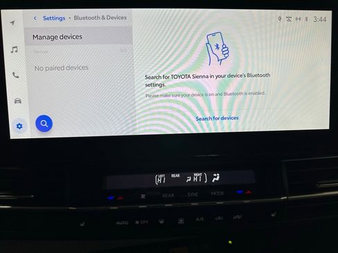 Used 2025 Toyota Sienna XLE image 30