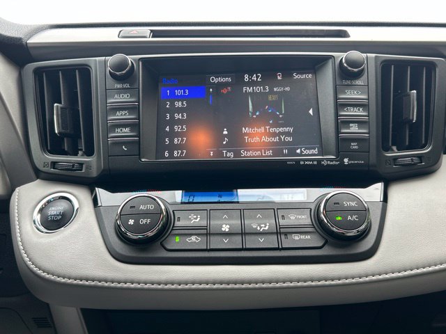 Used 2017 Toyota RAV4 XLE AWD/4WD image 55