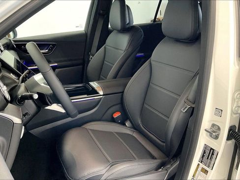 New 2026 Mercedes-Benz GLC 300 image 9