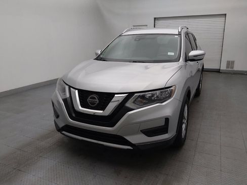 Used 2020 Nissan Rogue SV image 15