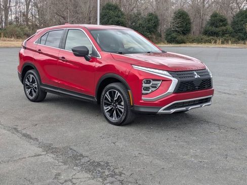 Used 2023 Mitsubishi Eclipse Cross SE image 2
