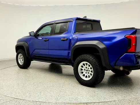 Used 2024 Toyota Tacoma TRD Sport w/ TRD Sport Upgrade Package AWD/4WD image 7