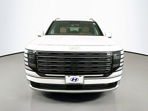 Certified 2026 Hyundai Palisade Calligraphy FWD image 2