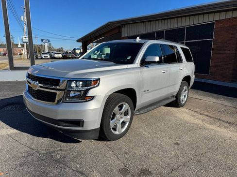 Used 2016 Chevrolet Tahoe LT image 2