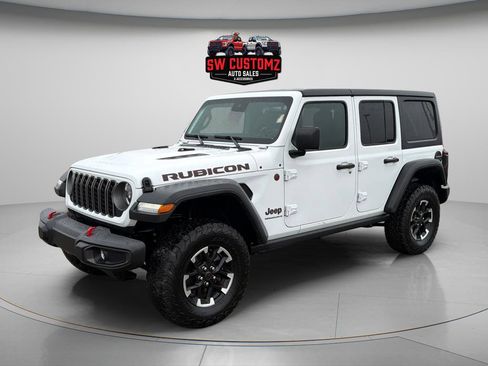 Used 2025 Jeep Wrangler Unlimited Rubicon AWD/4WD image 3