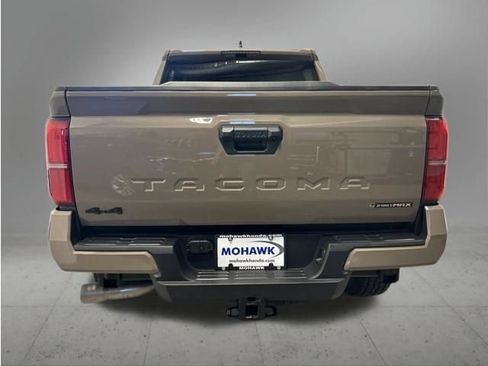 Used 2026 Toyota Tacoma TRD Off-Road AWD/4WD image 10