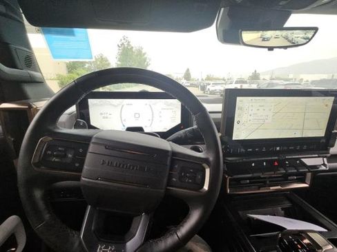 Used 2025 GMC Hummer EV 2X AWD/4WD image 4
