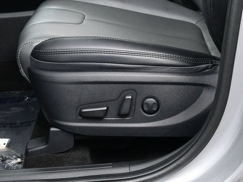 Used 2023 Hyundai Santa Fe SEL w/ Premium Package AWD/4WD image 11