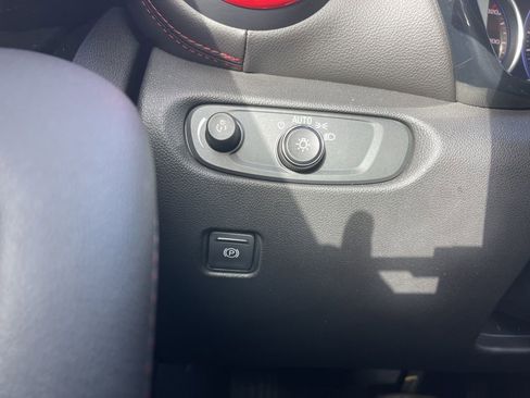 Used 2021 Chevrolet Blazer RS w/ Enhanced Convenience Package image 29