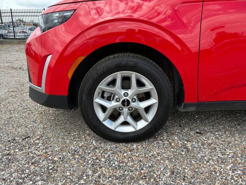 Used 2025 Kia Soul LX w/ LX Technology Package image 23