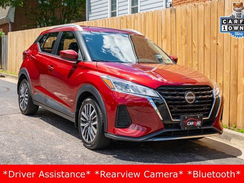Used 2023 Nissan Kicks SV FWD image 3