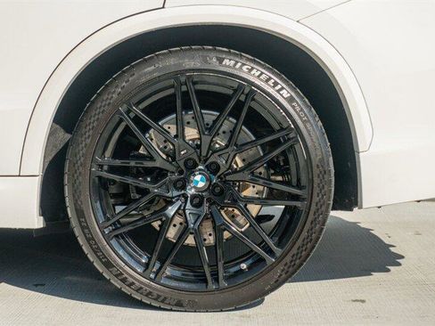 Used 2025 BMW X5 M Competition w/ Executive Package image 21