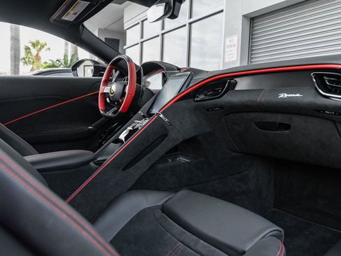 Used 2023 Ferrari Roma image 2