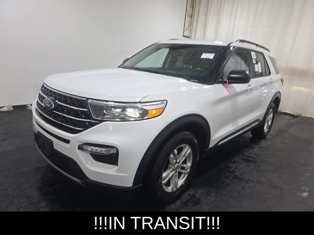 Used 2023 Ford Explorer XLT AWD/4WD image 1