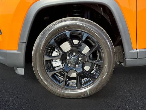 New 2026 Jeep Compass Latitude image 19