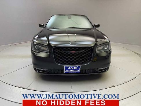 Used 2022 Chrysler 300 S image 8