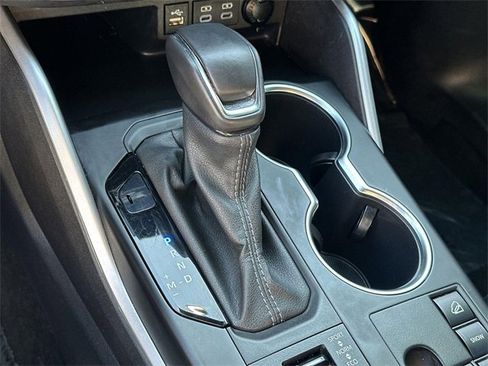 Used 2024 Toyota Highlander XSE image 15