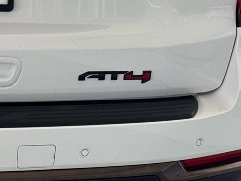 New 2026 GMC Yukon AT4 Ultimate AWD/4WD image 11
