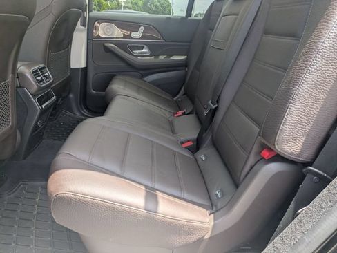 Used 2023 Mercedes-Benz GLS 450 4MATIC image 27