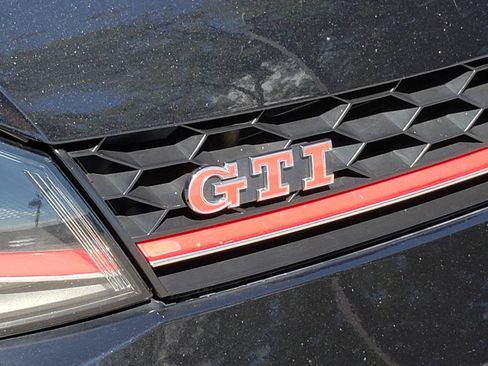 Used 2017 Volkswagen GTI Autobahn FWD image 8
