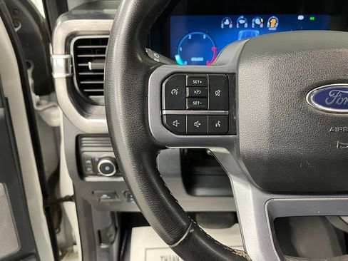 Used 2025 Ford F350 Lariat AWD/4WD image 29