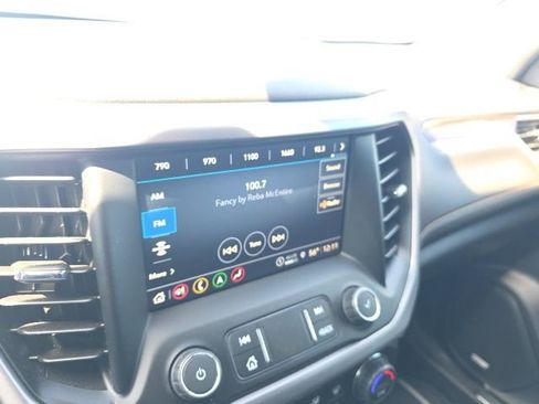 Used 2021 GMC Acadia AT4 w/ Technology Package image 10