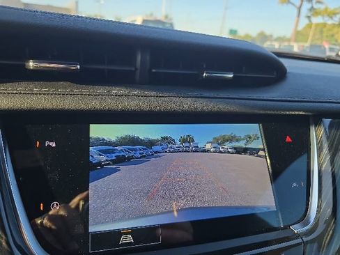 Used 2024 Cadillac XT6 Premium Luxury FWD image 14