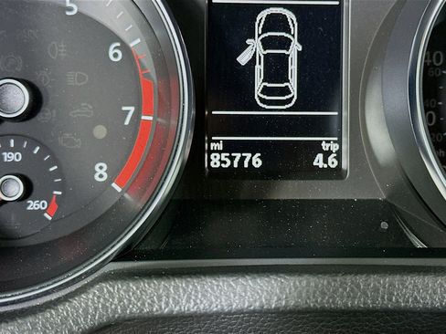 Used 2018 Volkswagen Passat 2.0T SE FWD image 19