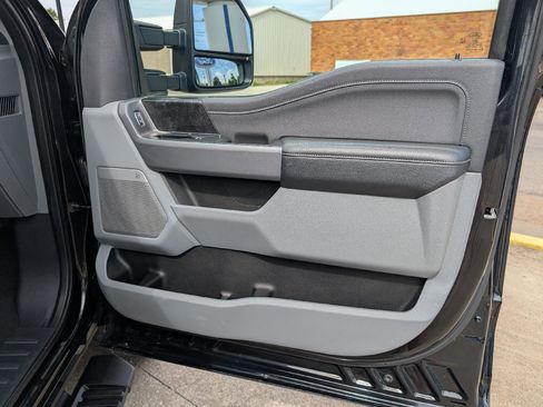 Used 2023 Ford F250 XLT w/ XLT Premium Package AWD/4WD image 16