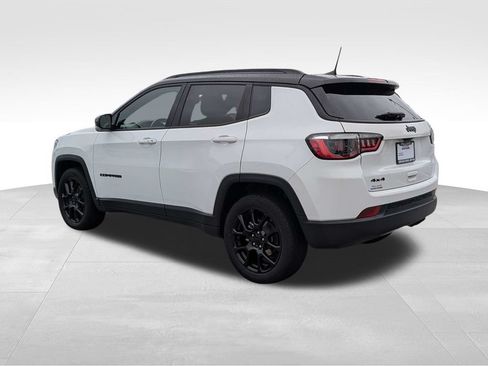 Used 2022 Jeep Compass Latitude w/ Convenience Group AWD/4WD image 7