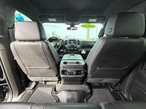 Used 2022 GMC Sierra 2500 AT4 w/ AT4 Preferred Package AWD/4WD image 13