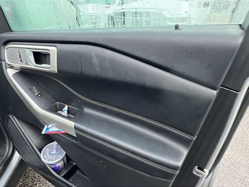 Used 2023 Ford Explorer Limited w/ Equipment Group 301A image 18