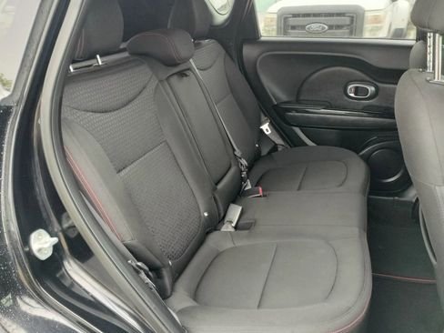 Used 2015 Kia Soul + image 32
