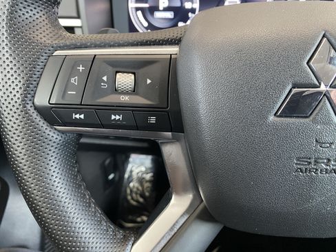 Used 2024 Mitsubishi Outlander SEL AWD/4WD image 6