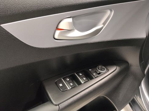 Used 2024 Kia Forte LX image 27