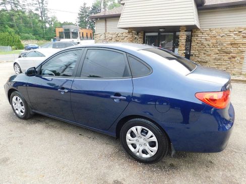 Used 2010 Hyundai Elantra w/ Comfort Pkg 2 image 5